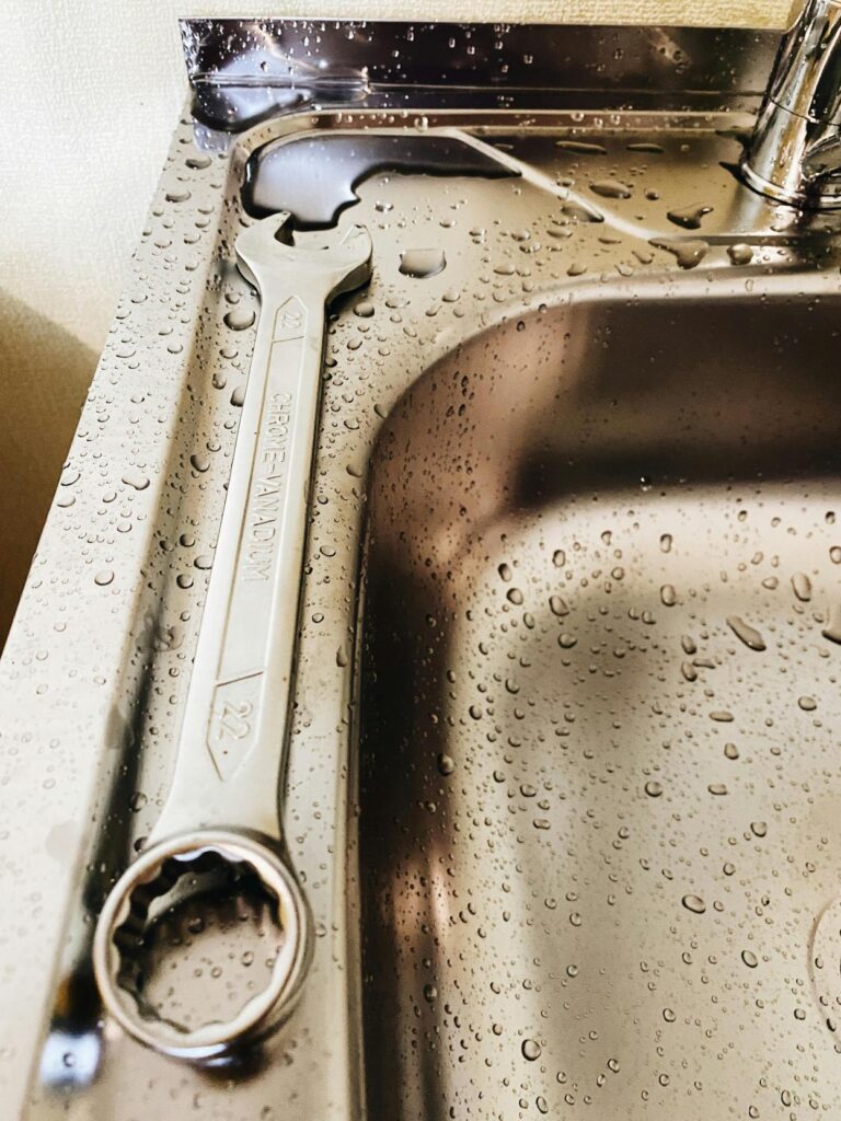 Detecção Eficiente de Vazamentos em Casas: Dicas para Manutenção e Decoração em Grande São Paulo