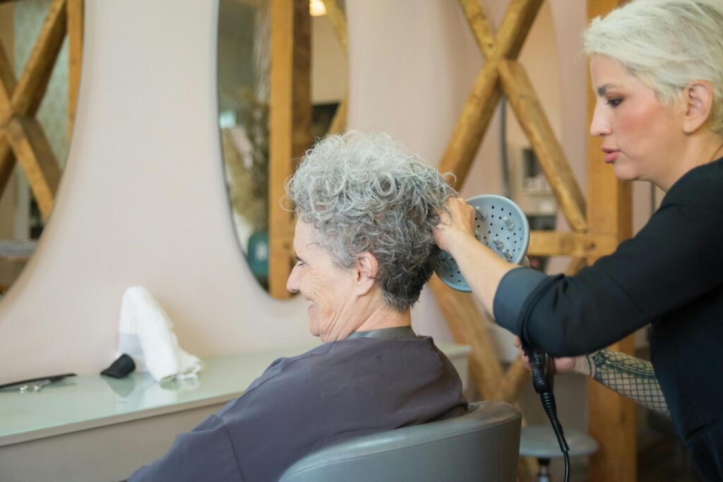 Shampoo Ideal para Cabelos Grisalhos: Dicas e Cuidados Essenciais