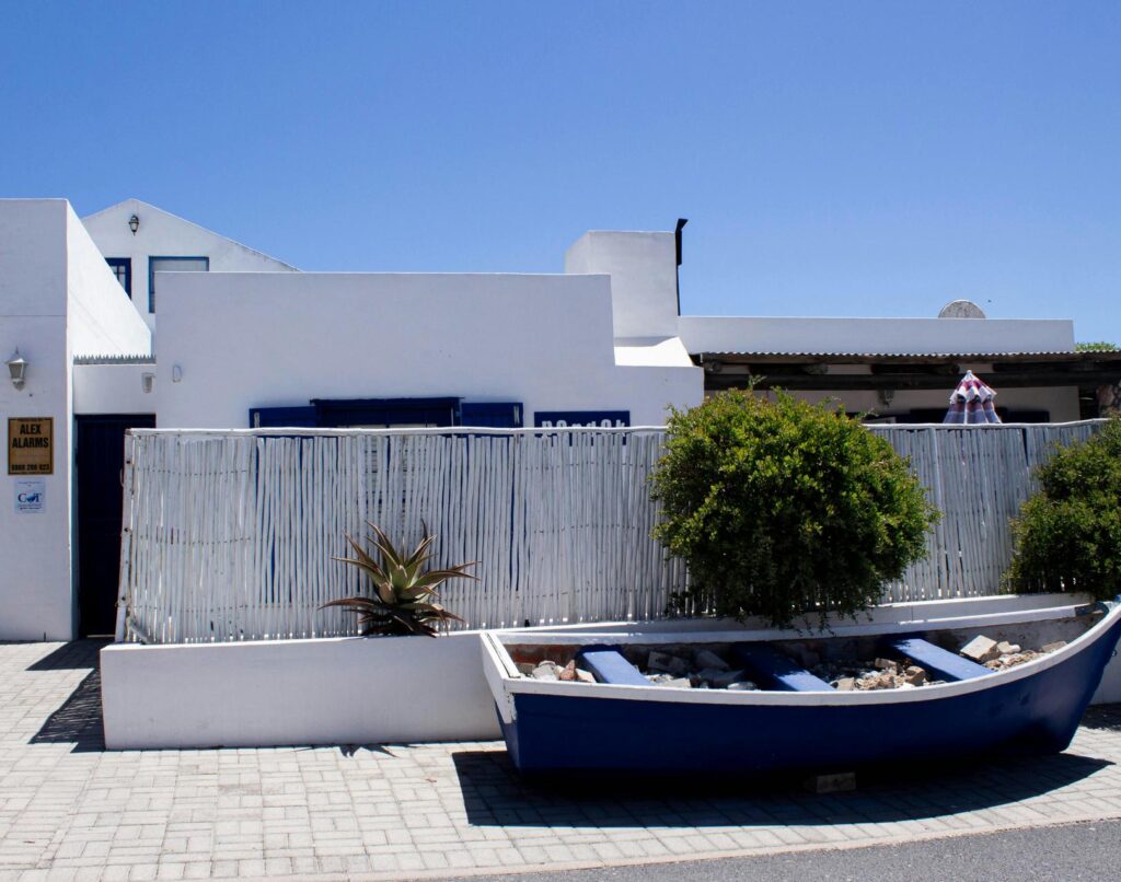 Cuidados Essenciais com a Casa de Praia: Dicas para Manutenção e Decoração